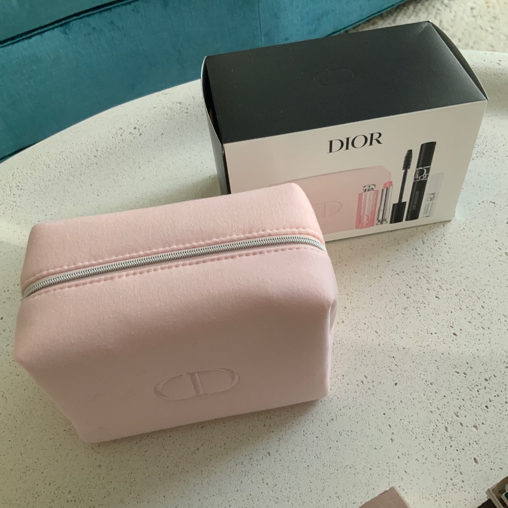 Dior Bundle ( Beaty Pouch/Dior gift set)